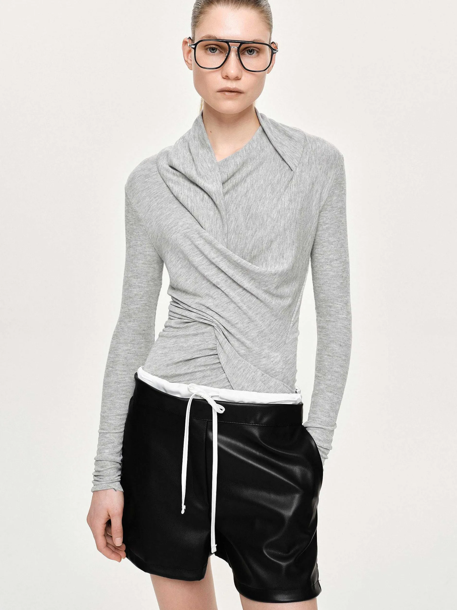 Frauen Source Unknown Kleidung<Asymmetrisches Drapiertes Folgore-Oberteil, Grau