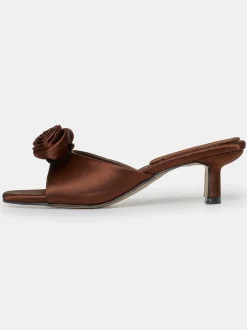 Frauen Source Unknown Schuhe & Taschen<Pantoletten Aus Satin Mit Rosenapplikation, Schokolade