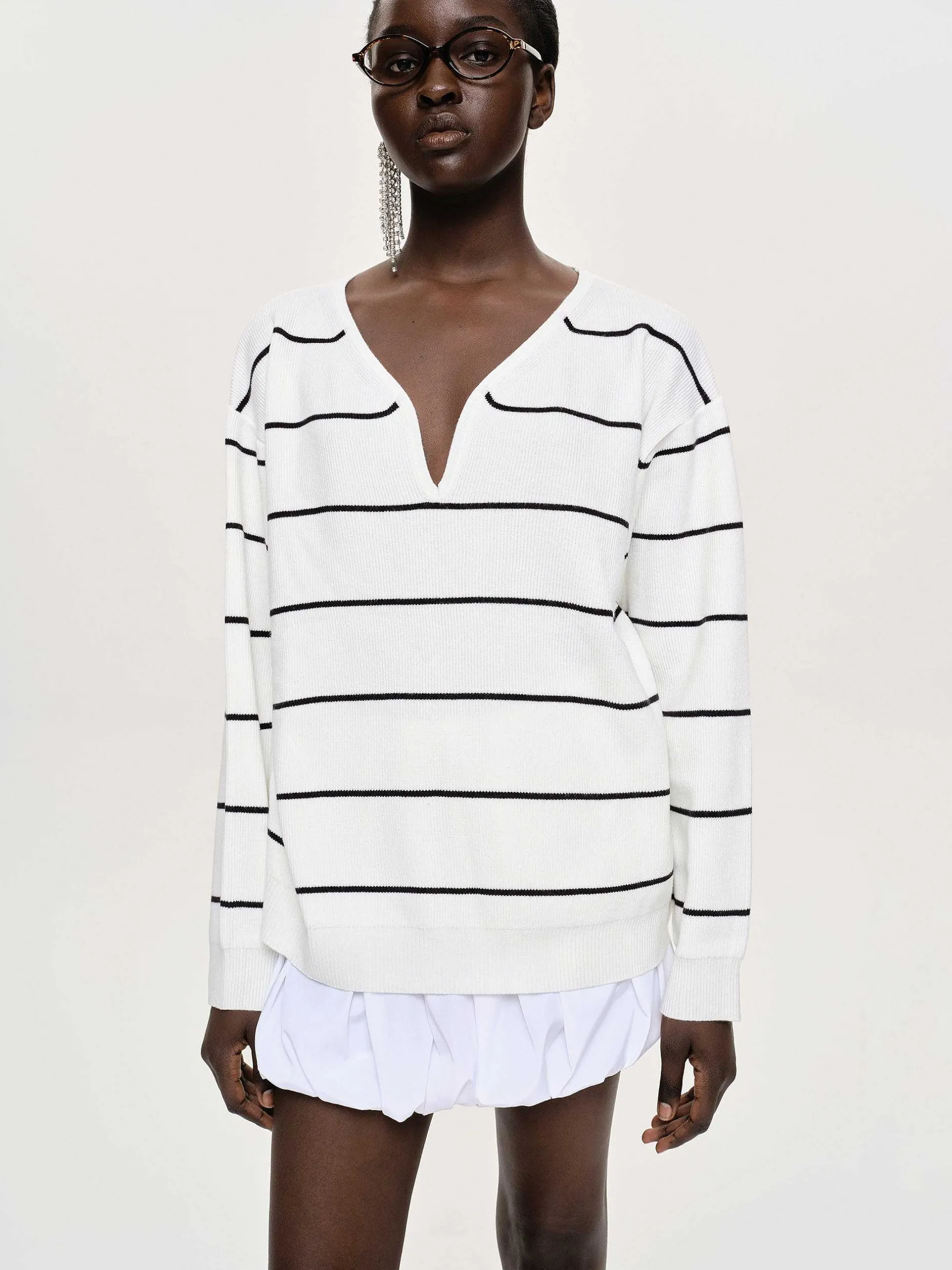 Frauen Source Unknown Kleidung<Pullover Mit Tiefem V-Ausschnitt, Weis Gestreift