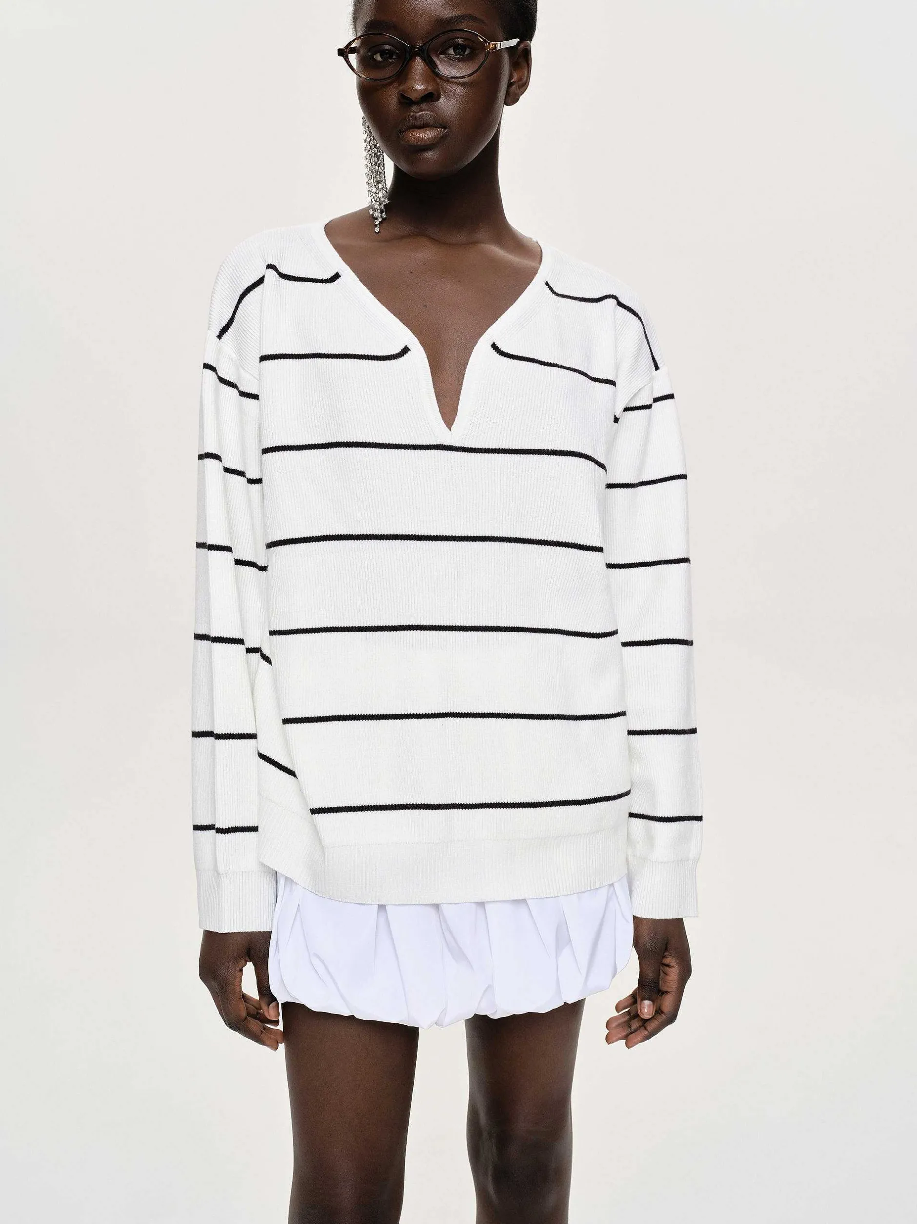 Frauen Source Unknown Kleidung<Pullover Mit Tiefem V-Ausschnitt, Weis Gestreift