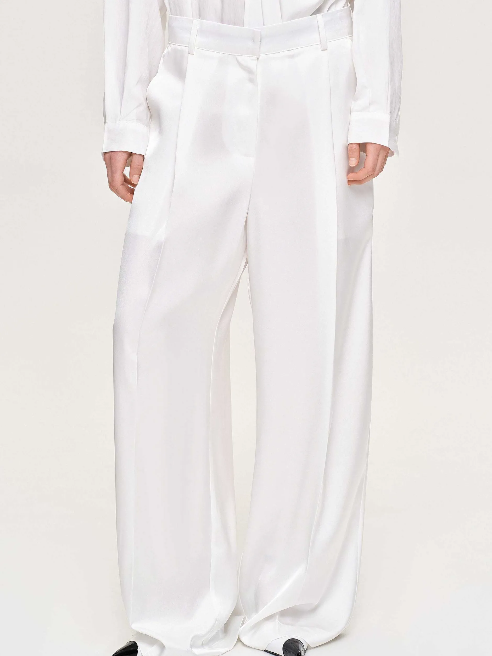 Frauen Source Unknown Kleidung<Taiamo Fluid-Satin-Hose, Weis