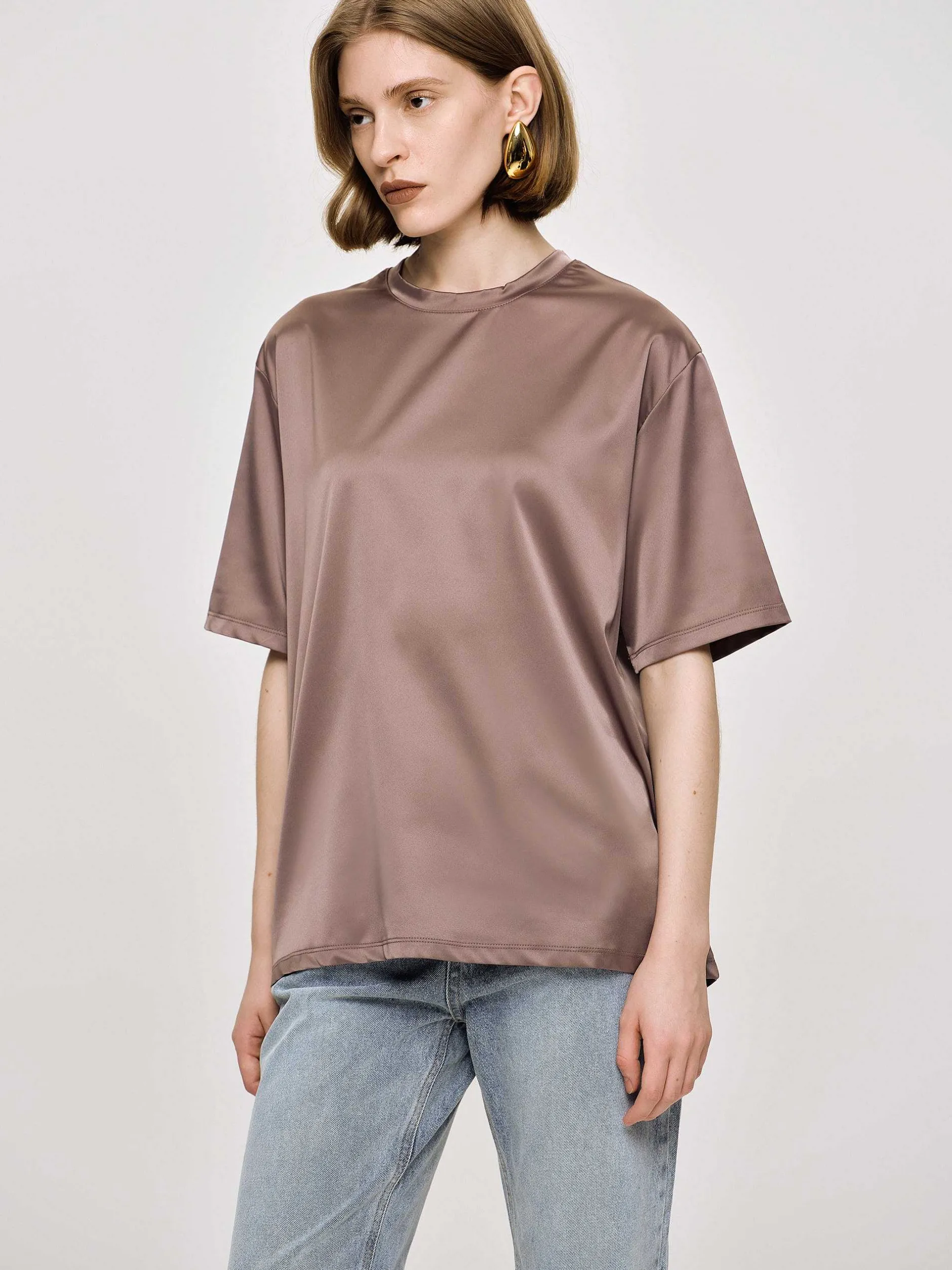 Frauen Source Unknown Zubehör<T-Shirt Aus Seidigem Satin, Red Bean