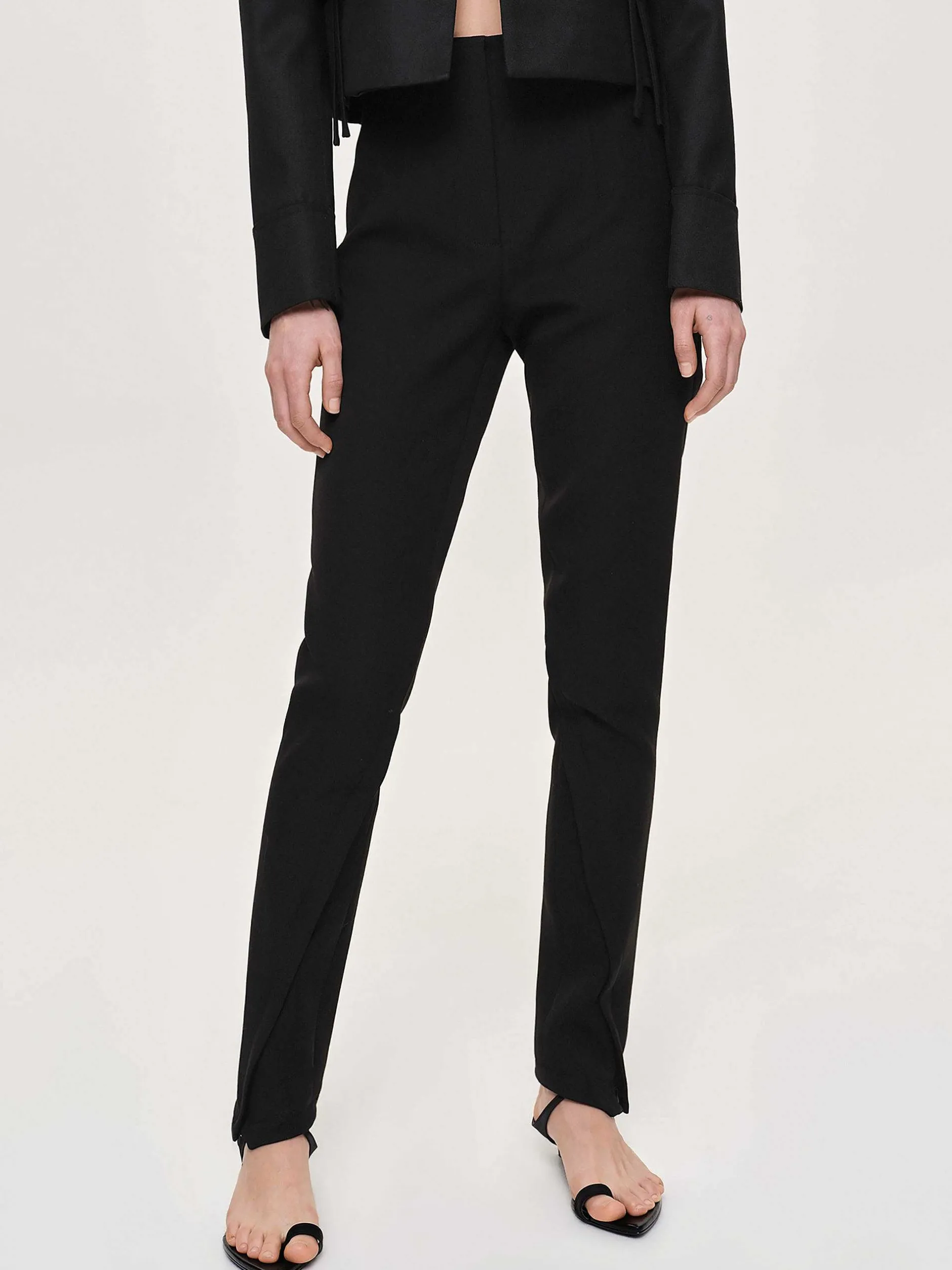Frauen Source Unknown Unterteile<Tyia Schragschnitt-Slim-Hose, Schwarz
