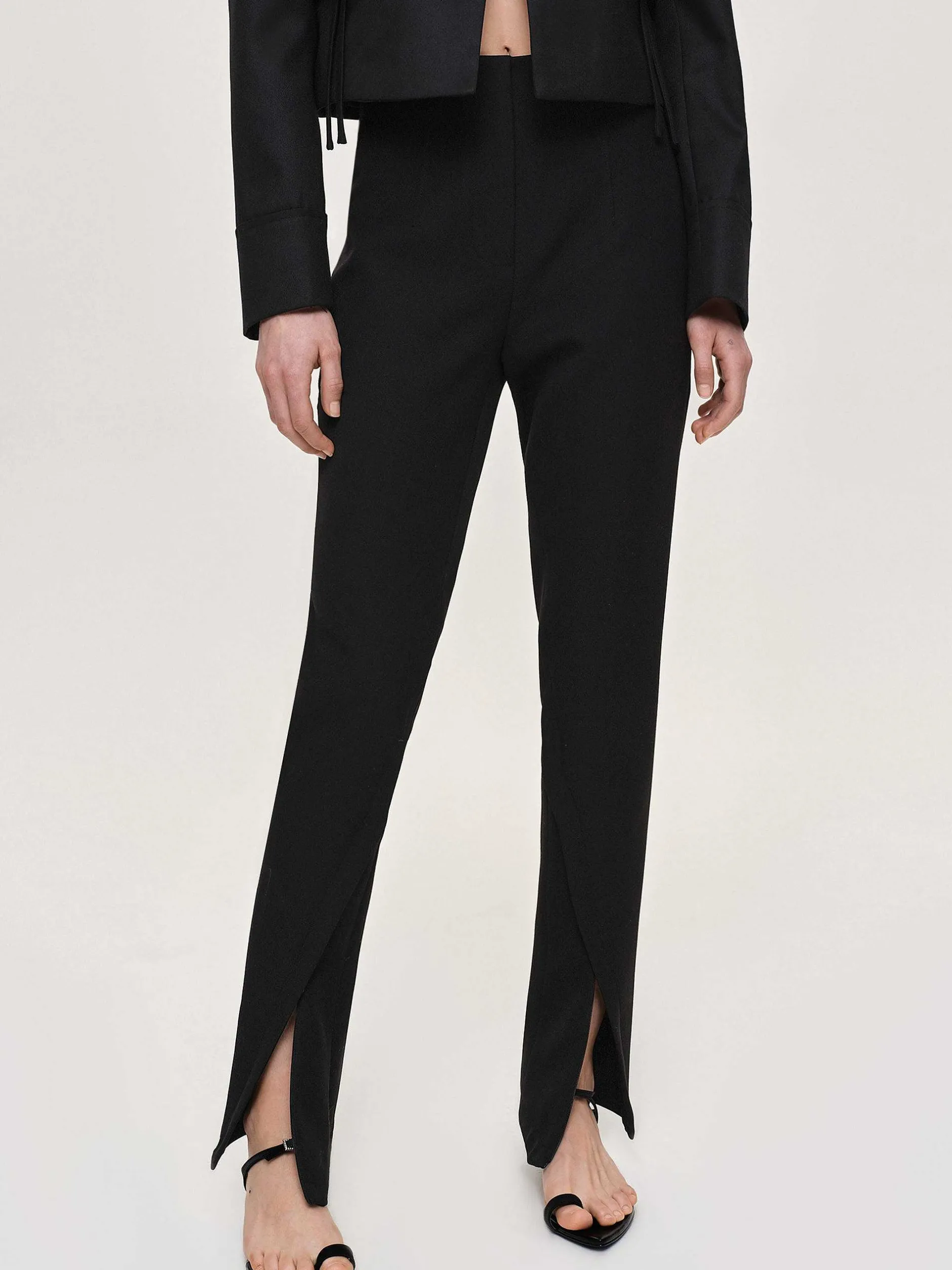 Frauen Source Unknown Unterteile<Tyia Schragschnitt-Slim-Hose, Schwarz
